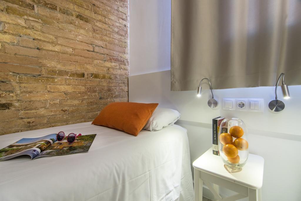 Happy People Sagrada Familia Apartments บาร์เซโลนา ภายนอก รูปภาพ