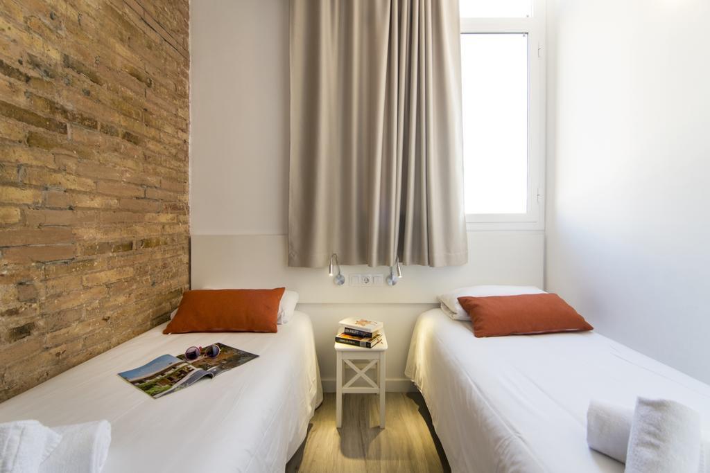 Happy People Sagrada Familia Apartments บาร์เซโลนา ภายนอก รูปภาพ